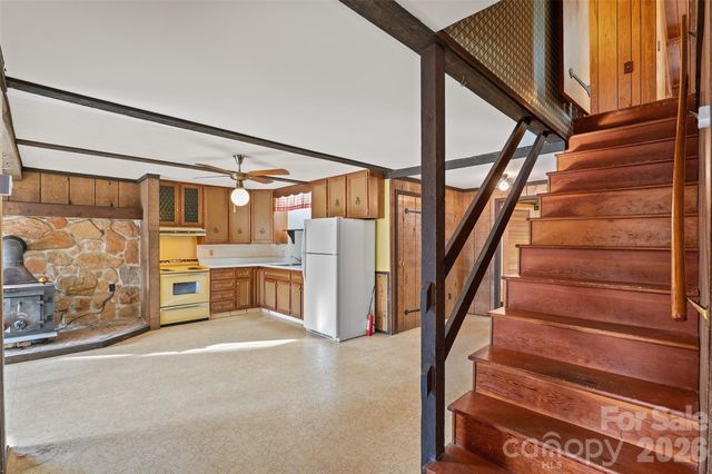 591 Landrum Road, Columbus, NC 28722