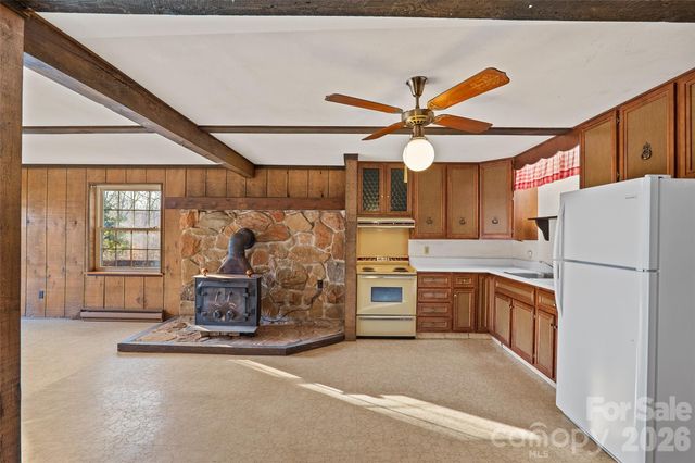 591 Landrum Road, Columbus, NC 28722