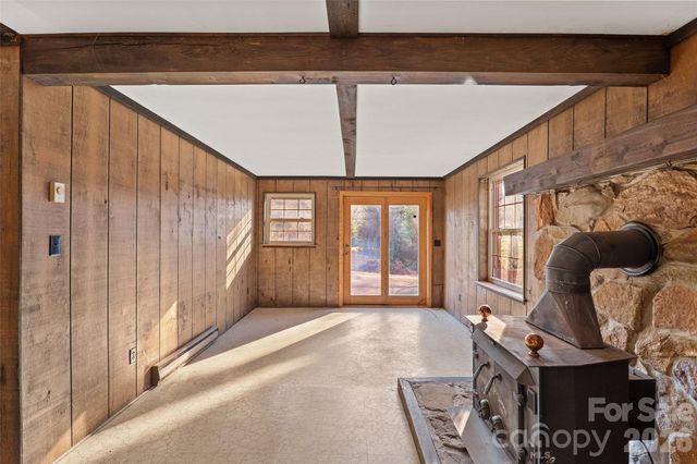 591 Landrum Road, Columbus, NC 28722