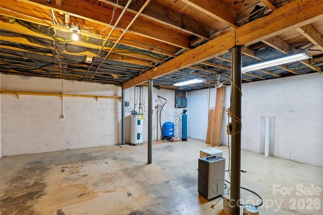 591 Landrum Road, Columbus, NC 28722