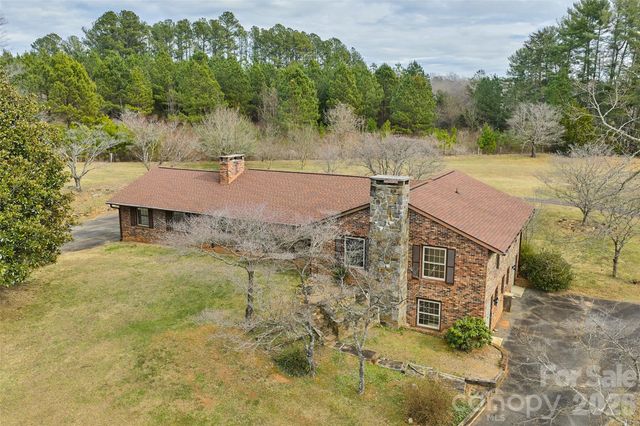 591 Landrum Road, Columbus, NC 28722