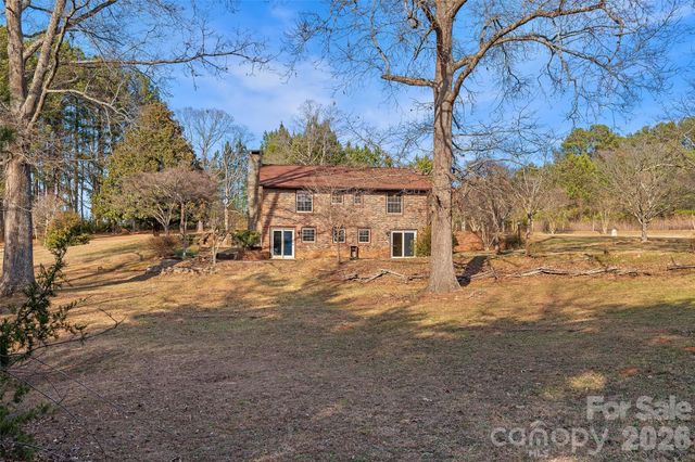 591 Landrum Road, Columbus, NC 28722