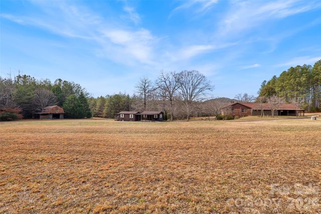 591 Landrum Road, Columbus, NC 28722