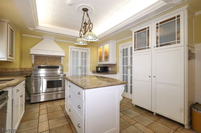 1 Luxemburg Ave, Wharton Boro, NJ 07885