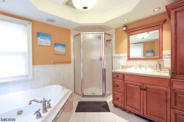 1 Luxemburg Ave, Wharton Boro, NJ 07885
