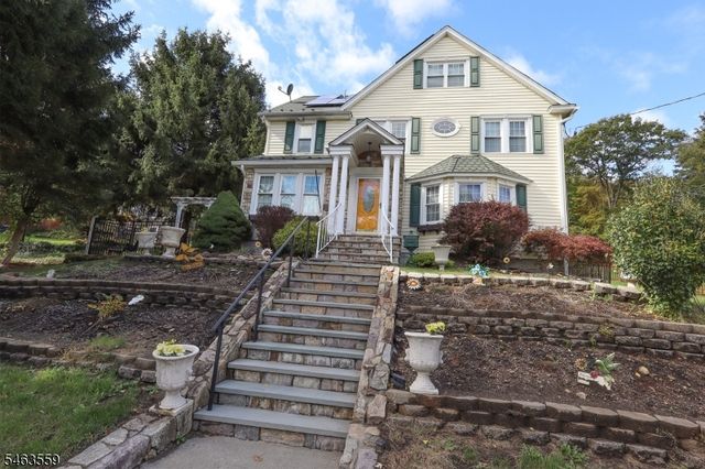 1 Luxemburg Ave, Wharton Boro, NJ 07885