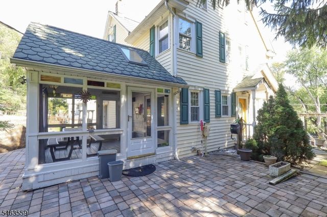 1 Luxemburg Ave, Wharton Boro, NJ 07885