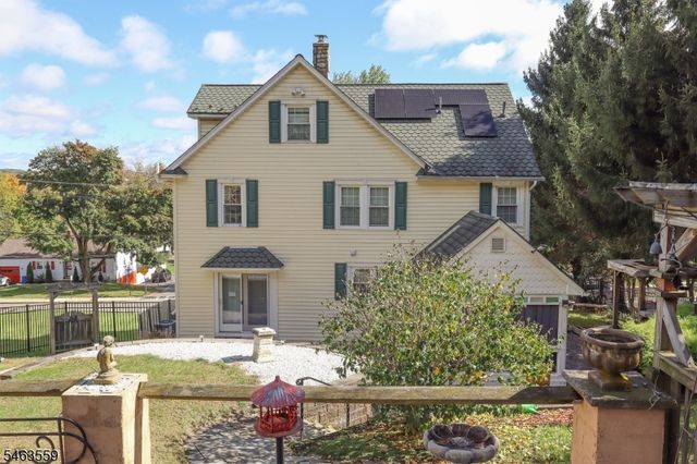 1 Luxemburg Ave, Wharton Boro, NJ 07885