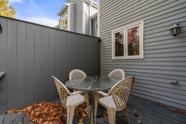 305D Winchester St, Newton, MA 02461