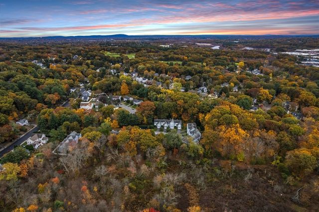 305D Winchester St, Newton, MA 02461