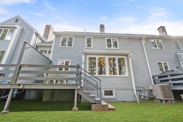 305D Winchester St, Newton, MA 02461