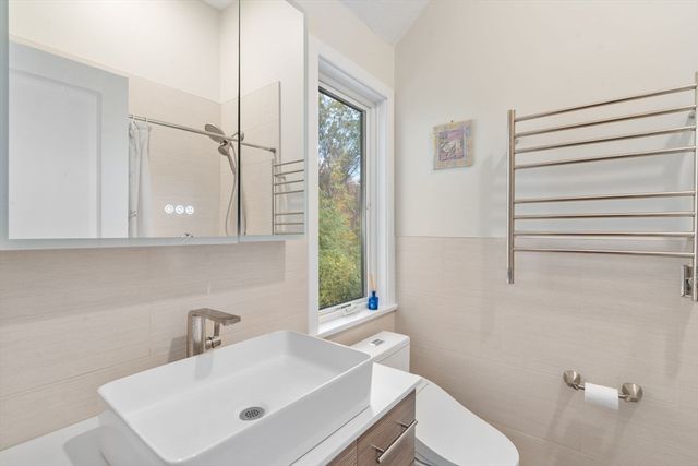 305D Winchester St, Newton, MA 02461