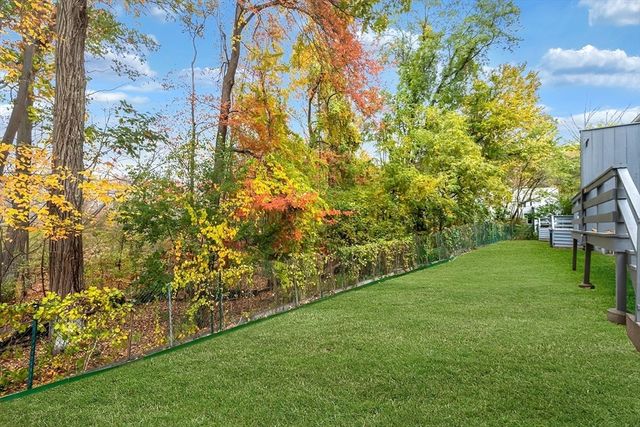305D Winchester St, Newton, MA 02461