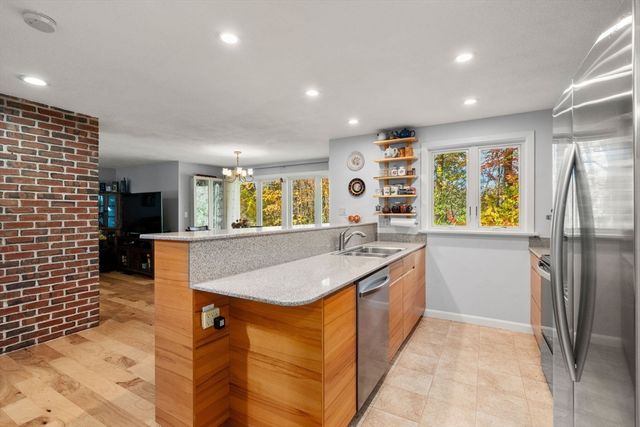 305D Winchester St, Newton, MA 02461