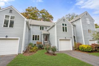 305D Winchester St, Newton, MA 02461
