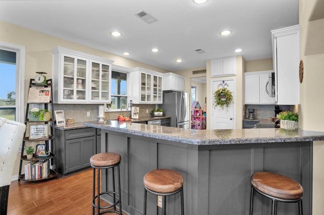 2258 County Road 316, Navasota, TX 77868