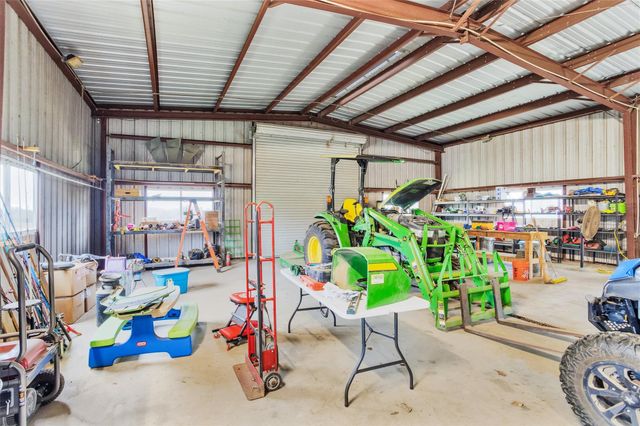 2258 County Road 316, Navasota, TX 77868