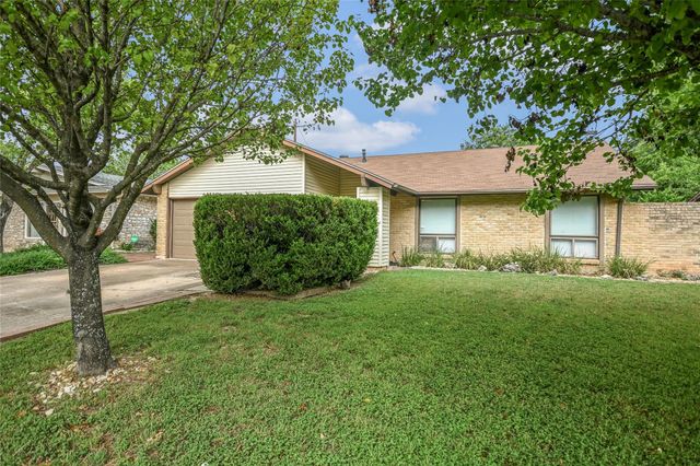 6702 Langston DR, Austin, TX 78723