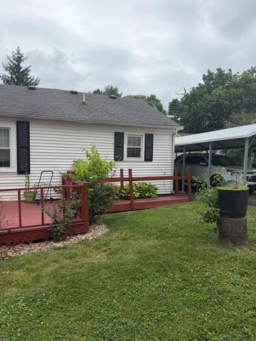 318 First Street, Midway, KY 40347