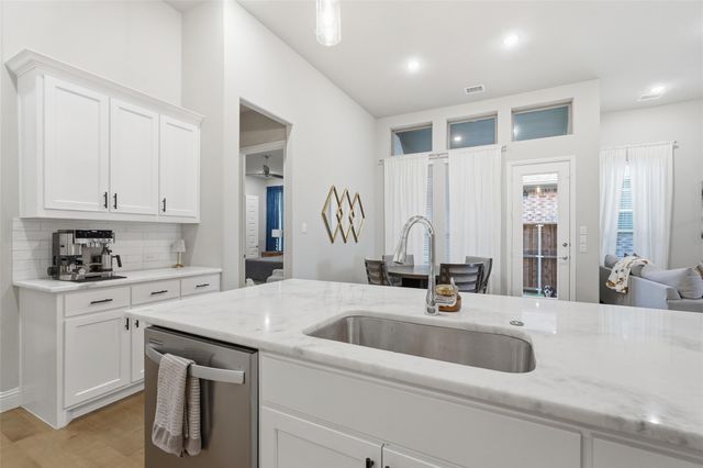 480 Caitlyn Way, Fairview, TX 75069