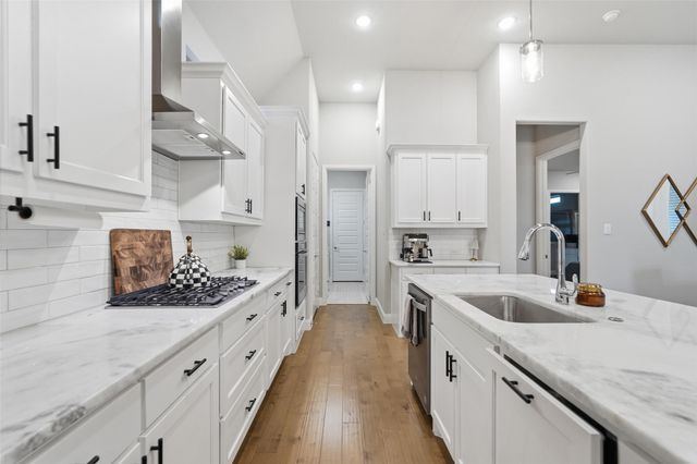 480 Caitlyn Way, Fairview, TX 75069