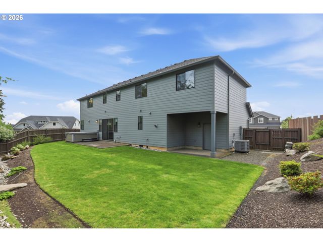 9526 N WOODLAND St, Camas, WA 98607