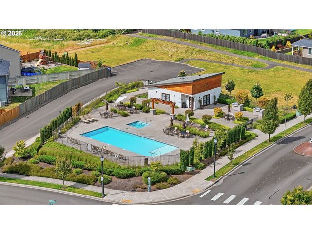9526 N WOODLAND St, Camas, WA 98607