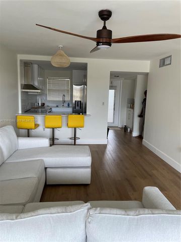 8465 Sunrise Lakes Blvd 205, Sunrise, FL 33322