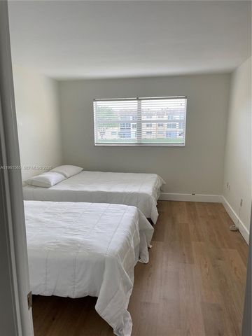 8465 Sunrise Lakes Blvd 205, Sunrise, FL 33322