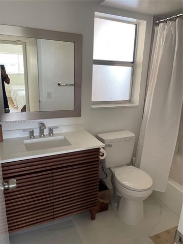 8465 Sunrise Lakes Blvd 205, Sunrise, FL 33322