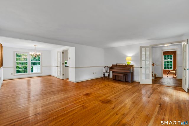 12 Wychwood Road, Old Lyme, CT 06371