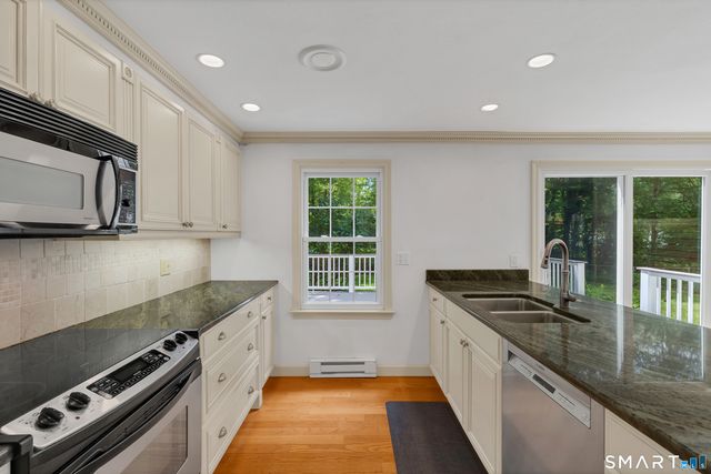 12 Wychwood Road, Old Lyme, CT 06371