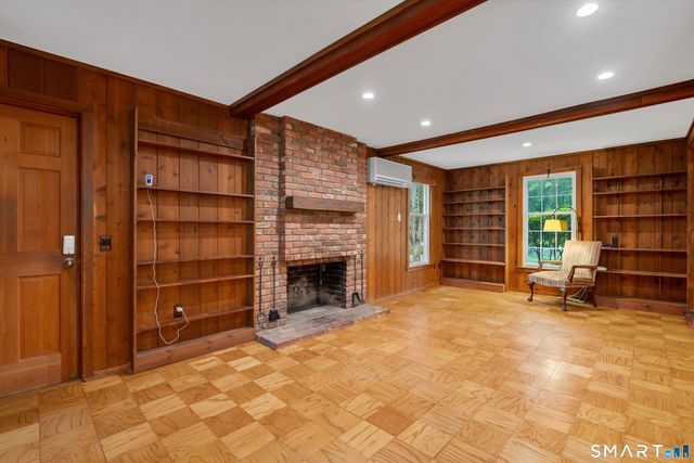 12 Wychwood Road, Old Lyme, CT 06371