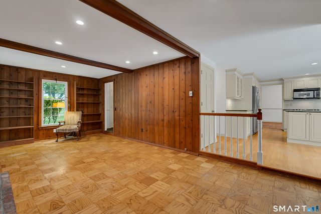 12 Wychwood Road, Old Lyme, CT 06371