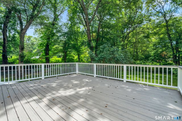 12 Wychwood Road, Old Lyme, CT 06371