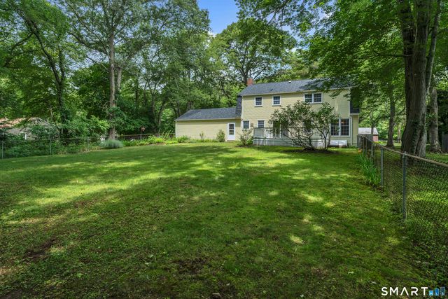 12 Wychwood Road, Old Lyme, CT 06371