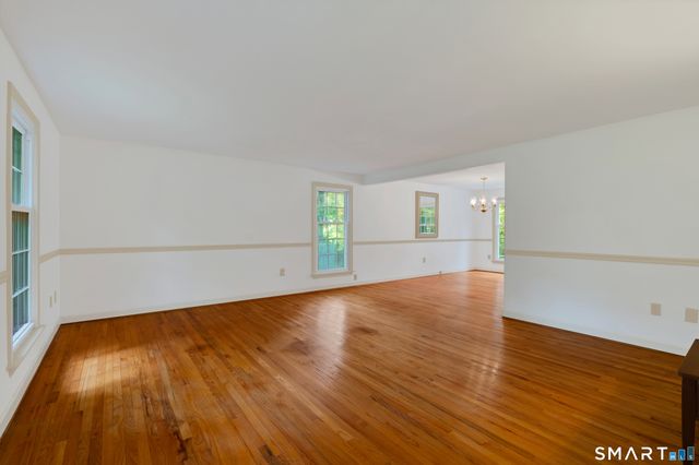 12 Wychwood Road, Old Lyme, CT 06371