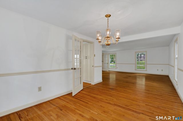 12 Wychwood Road, Old Lyme, CT 06371