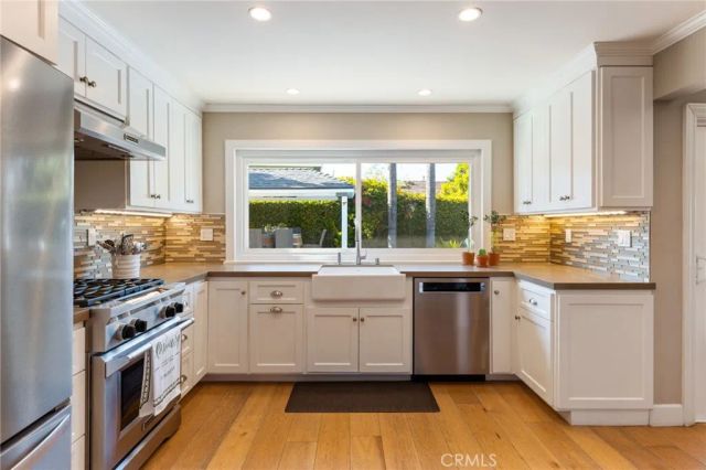 4325 Hazelnut, Seal Beach, CA 90740