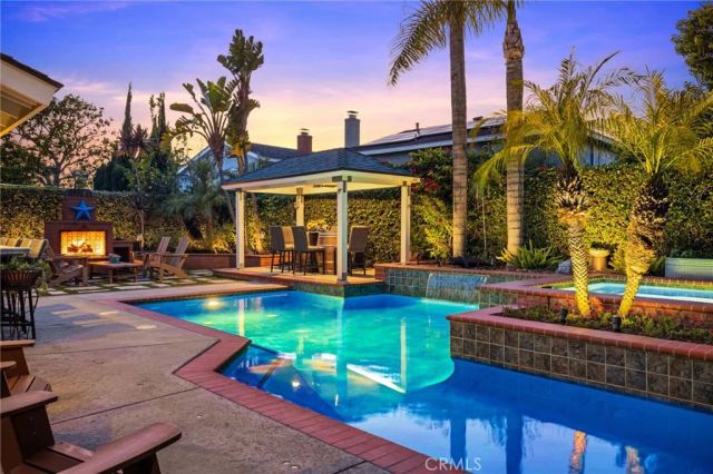 4325 Hazelnut, Seal Beach, CA 90740