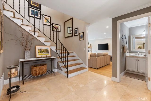 4325 Hazelnut, Seal Beach, CA 90740