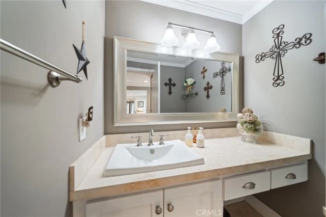 4325 Hazelnut, Seal Beach, CA 90740