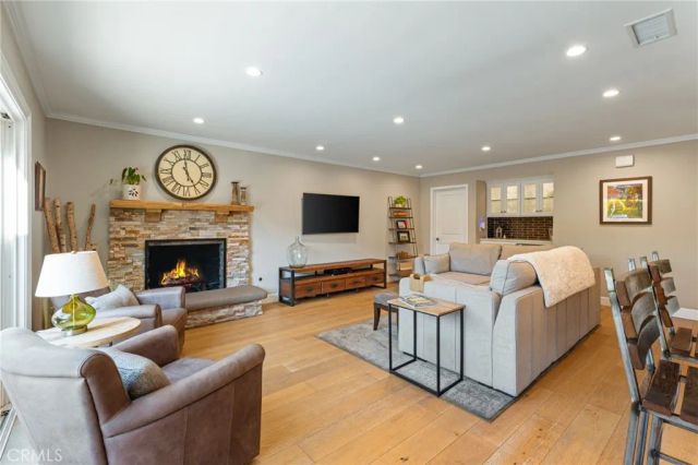 4325 Hazelnut, Seal Beach, CA 90740