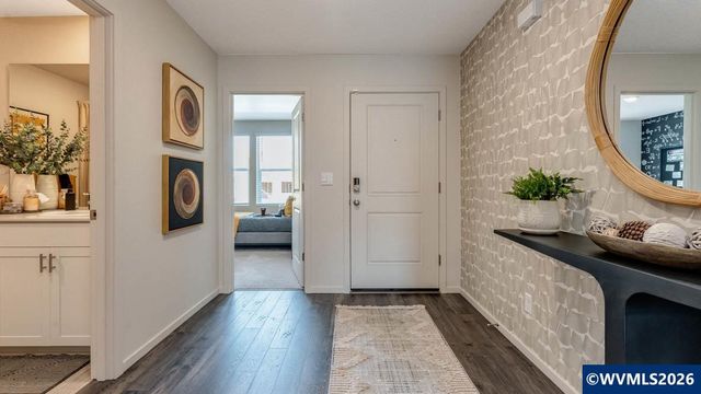 113 Greencrest St NE, Salem, OR 97301