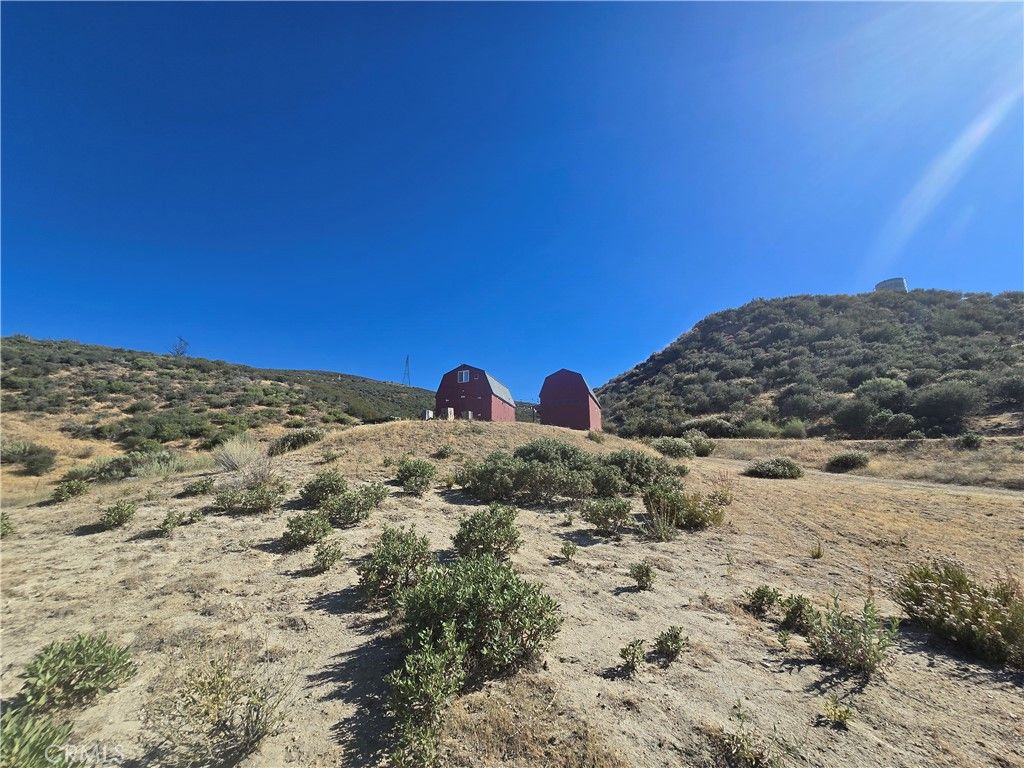 Image 9 of property listing at 1 Elizabeth Lake Rd Vic 58th W, Palmdale, CA 93551