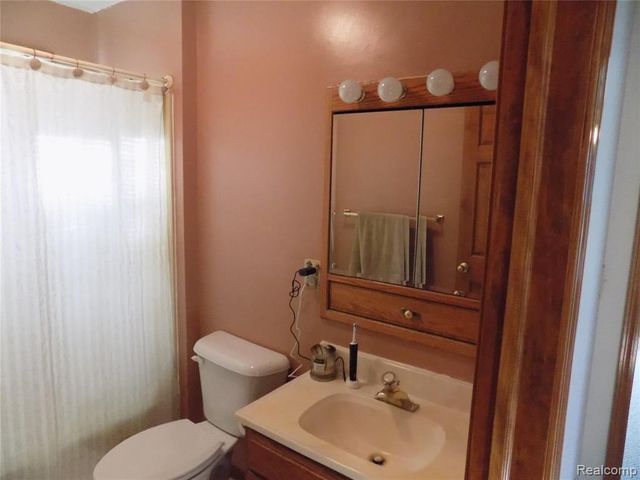 520 Whipple Street, South Lyon, MI 48178