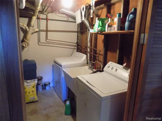 520 Whipple Street, South Lyon, MI 48178