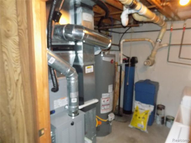 520 Whipple Street, South Lyon, MI 48178