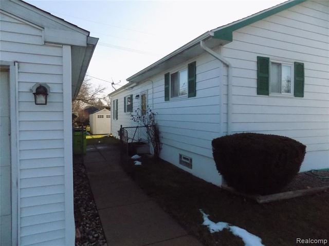 520 Whipple Street, South Lyon, MI 48178