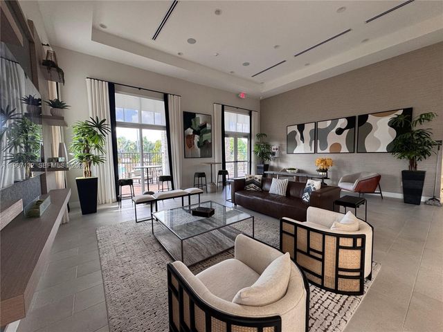 12563 NW 24th Ave, Miami, FL 33167